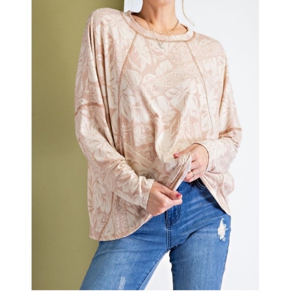 🪷Printed Loose Fit Top🪷 - Picture 2 of 7